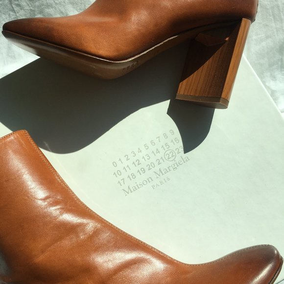 Maison Margiela Tan Leather Ankle Boots - Picture 2 of 5